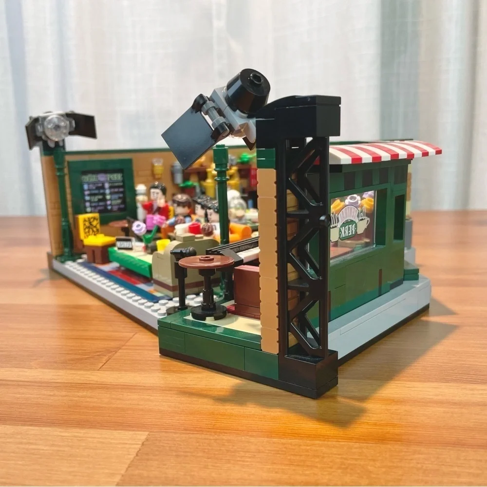 LEGO Ideas Friends Central Perk Complete Set 21319 Ross Rachel Chandler Monica